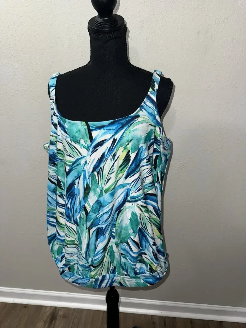 Terra & Sky Tankini Top 2X 20W 22W Blue Green Tropical Palm Blouson Swimsuit Top